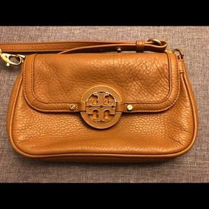 Tory Burch Amanda small crossbody purse